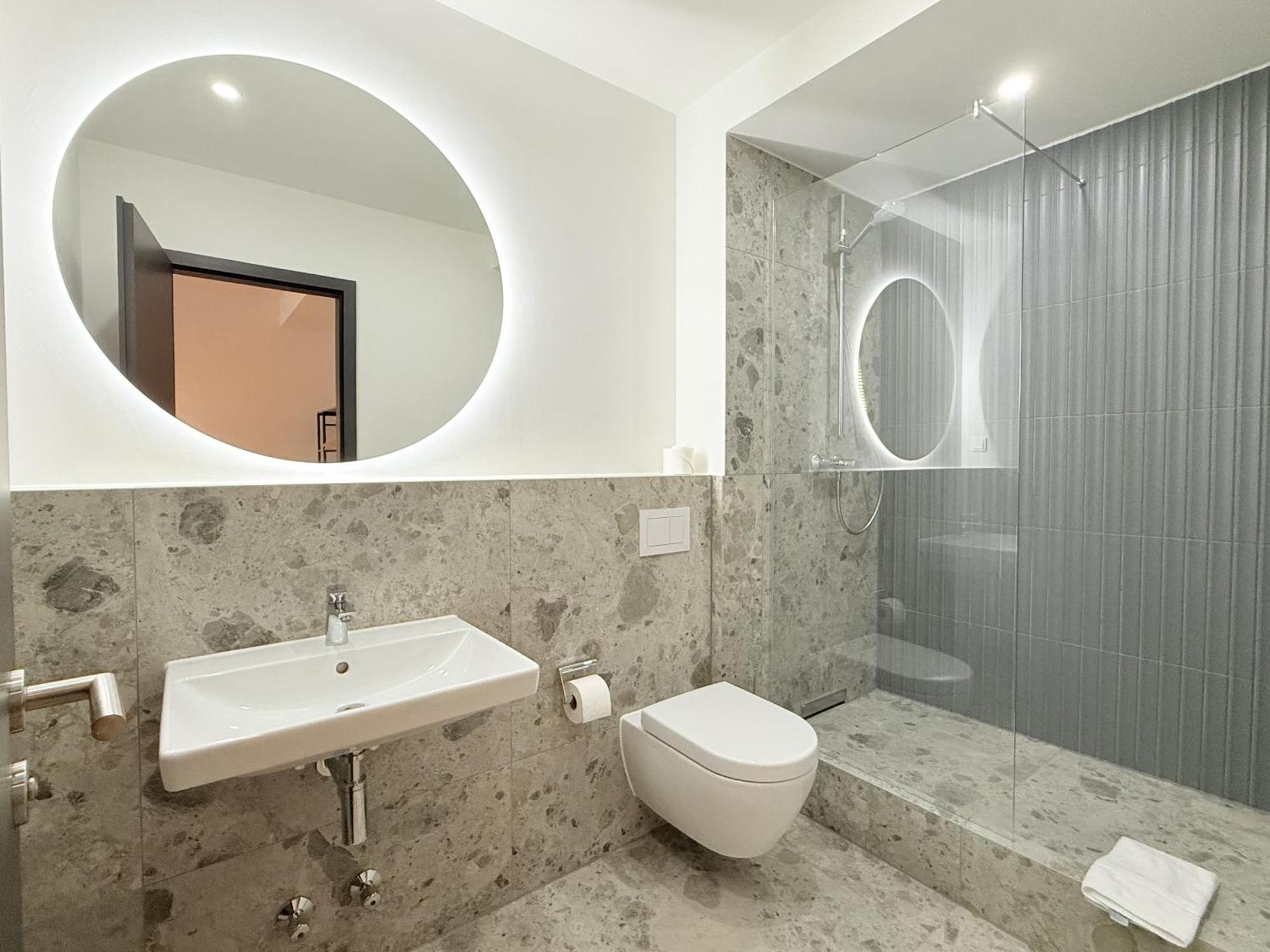 Stayzz By Homyzz - Modern Studios Alsterdorf -Winterhude- Stadtpark Hamburgo Exterior foto