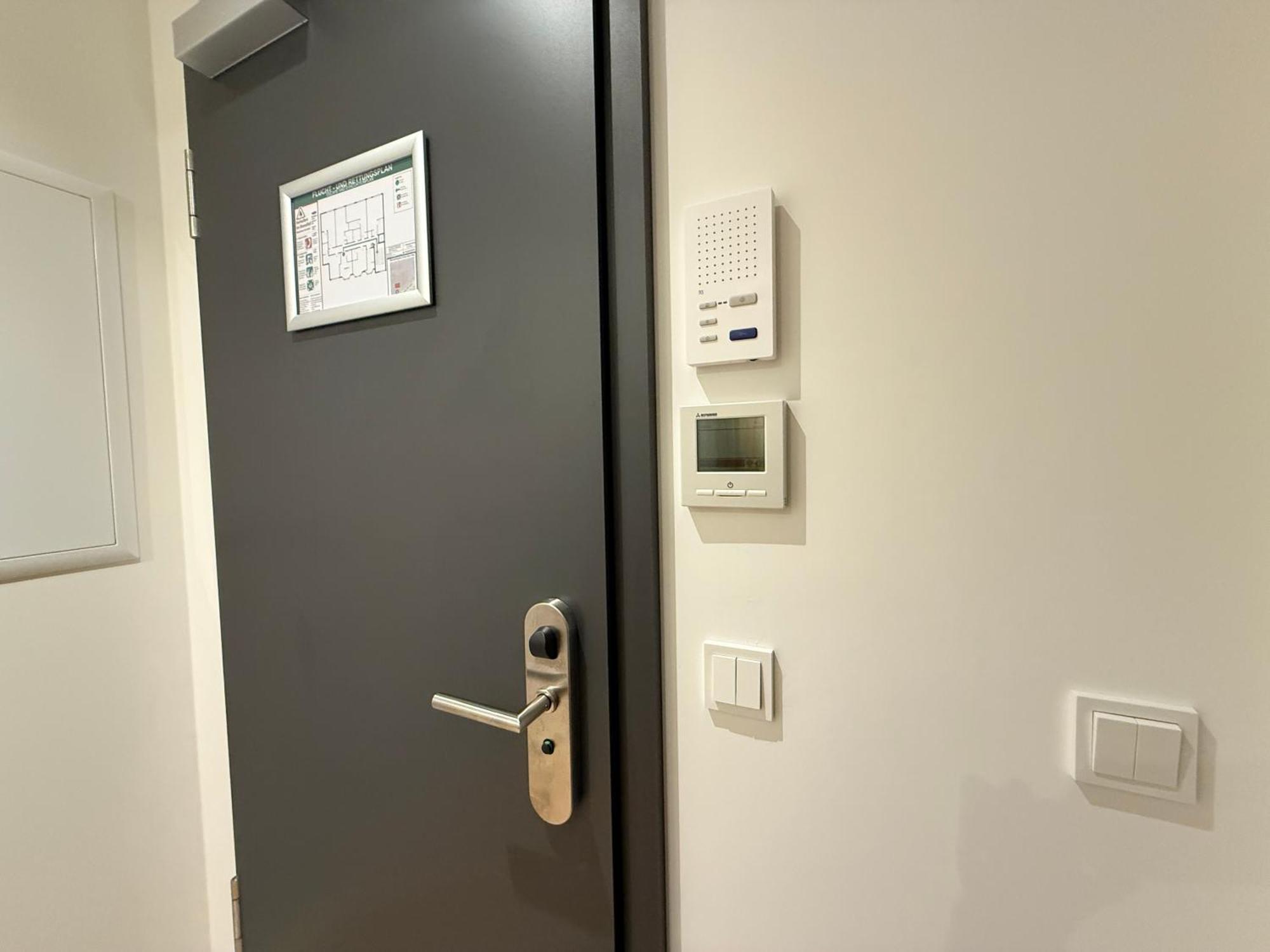 Stayzz By Homyzz - Modern Studios Alsterdorf -Winterhude- Stadtpark Hamburgo Exterior foto