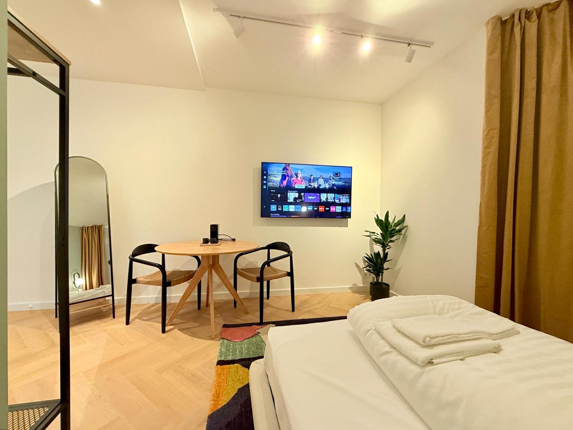 Stayzz By Homyzz - Modern Studios Alsterdorf -Winterhude- Stadtpark Hamburgo Exterior foto